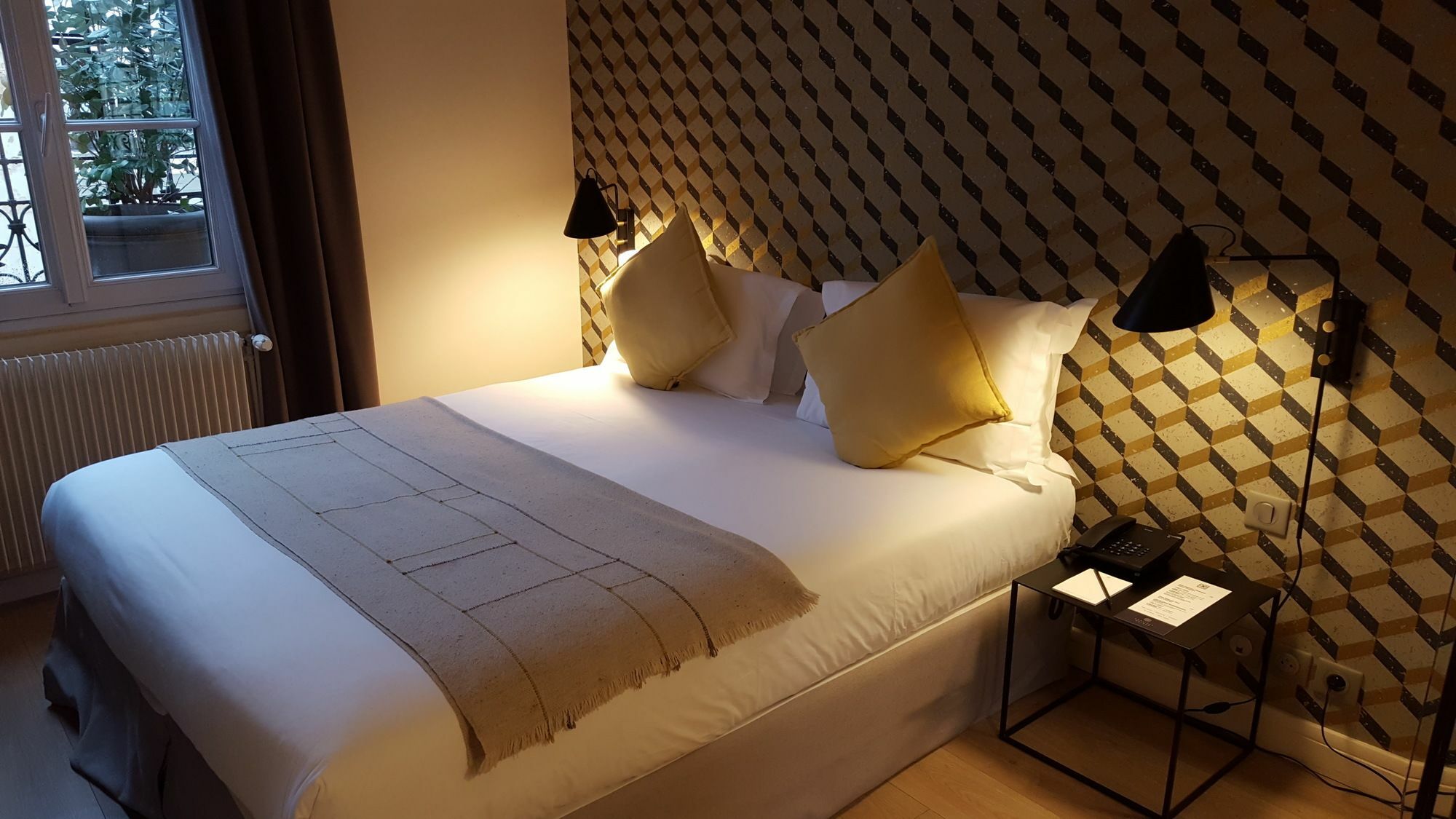 Hotel Monsieur Helder Paris Bagian luar foto